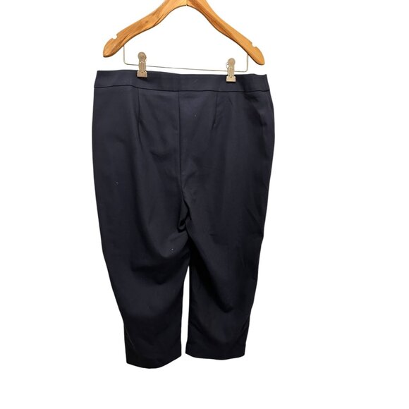 Chicos Fabulously Slimming Navy Crop Pants Womens Size 10 Stretch Comfortable Fi - Picture 3 of 4